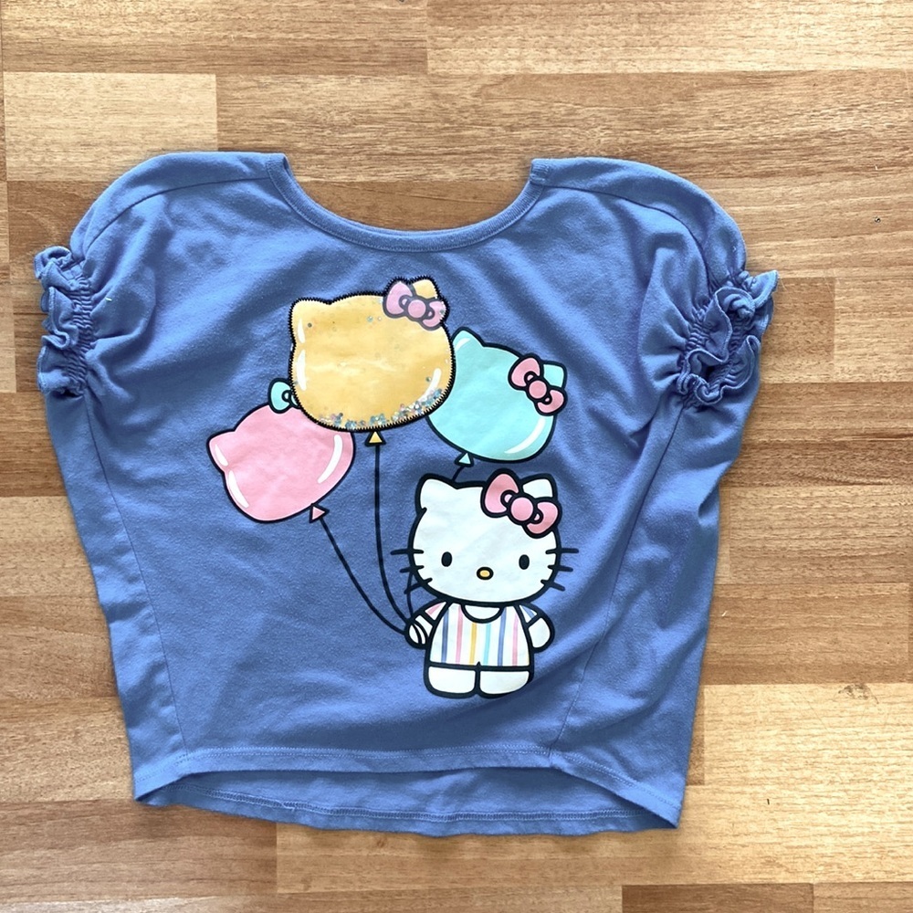 Hello Kitty shirt size 6 Kids